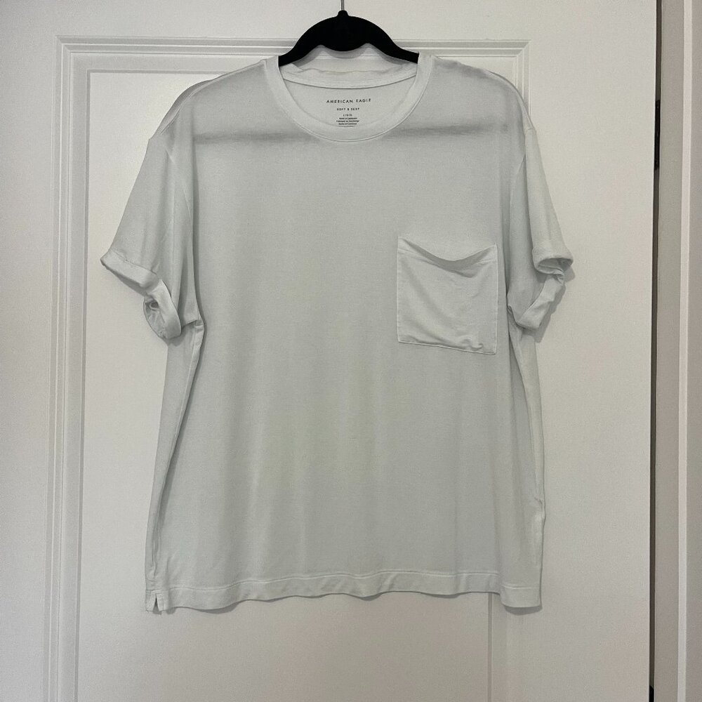 American Eagle Soft & Sexy White Women's Tee Shirt